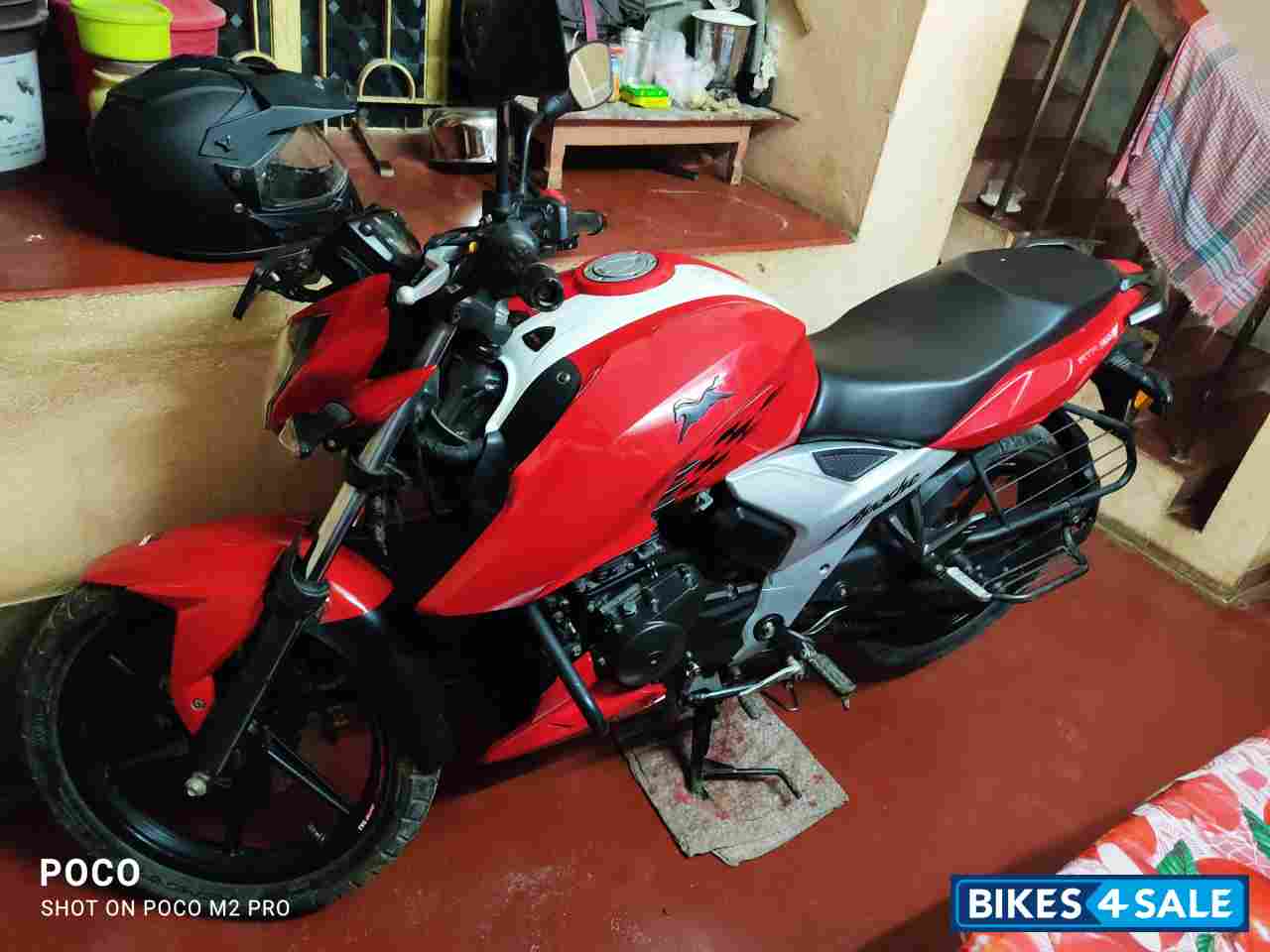TVS Apache RTR 160 4V
