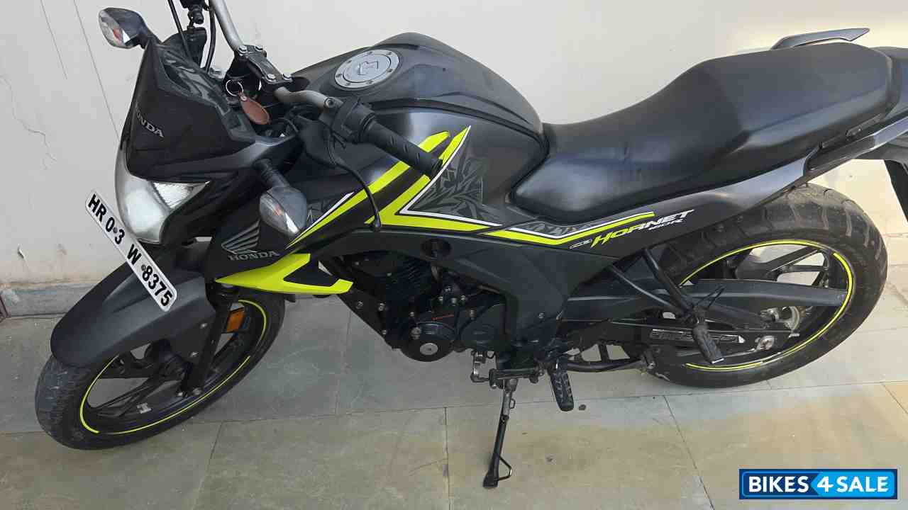 Black Neon Honda CB Hornet 160R Black Neon Honda CB Hornet 160R
