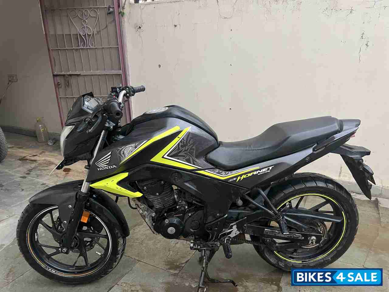 Black Neon Honda CB Hornet 160R Black Neon Honda CB Hornet 160R