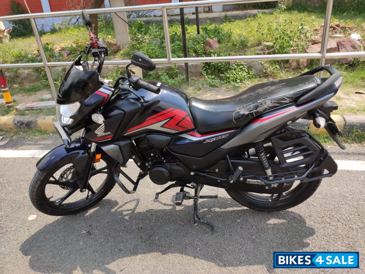 Blue Honda SP 125 BSVI Blue Honda SP 125 BSVI