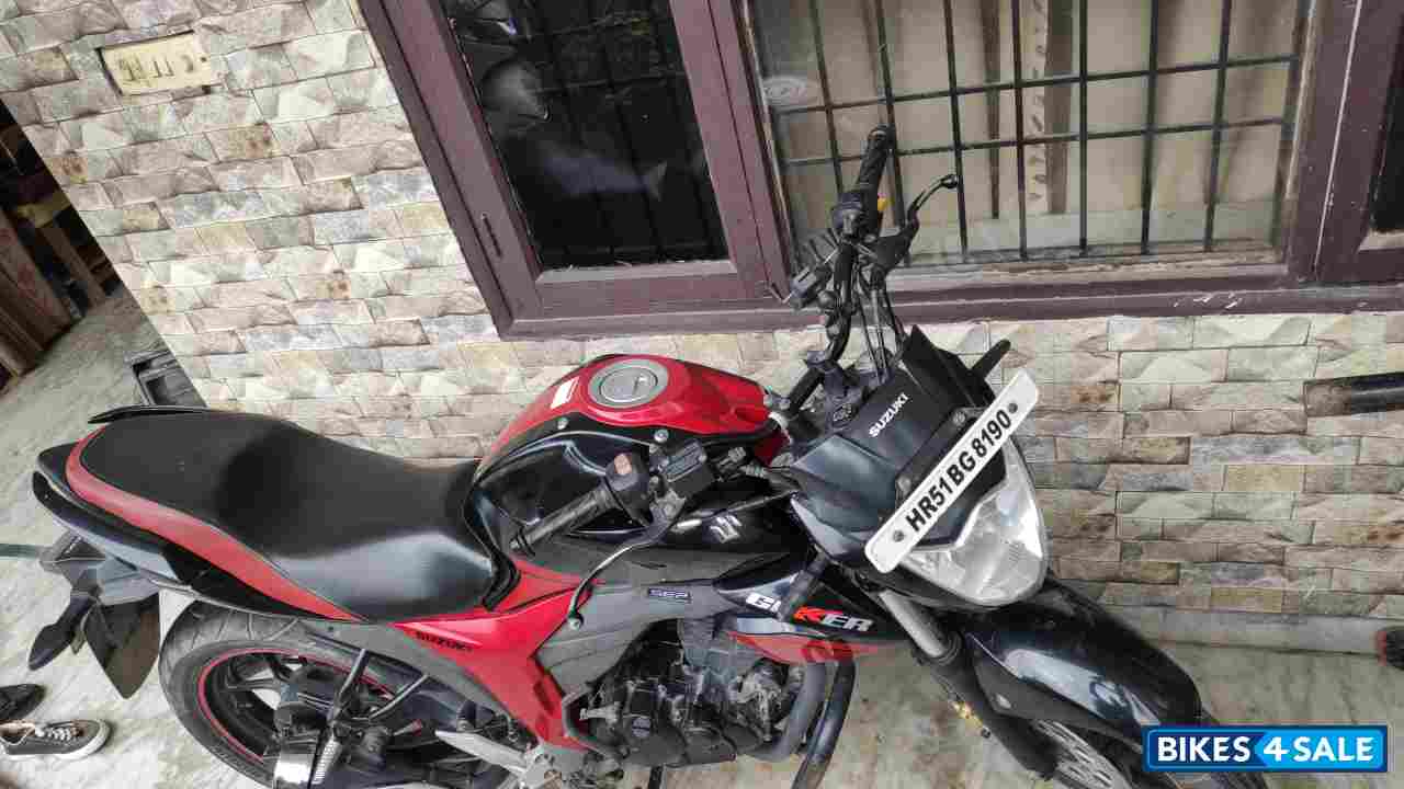 Red & Black Suzuki Gixxer 150 Red & Black Suzuki Gixxer 150