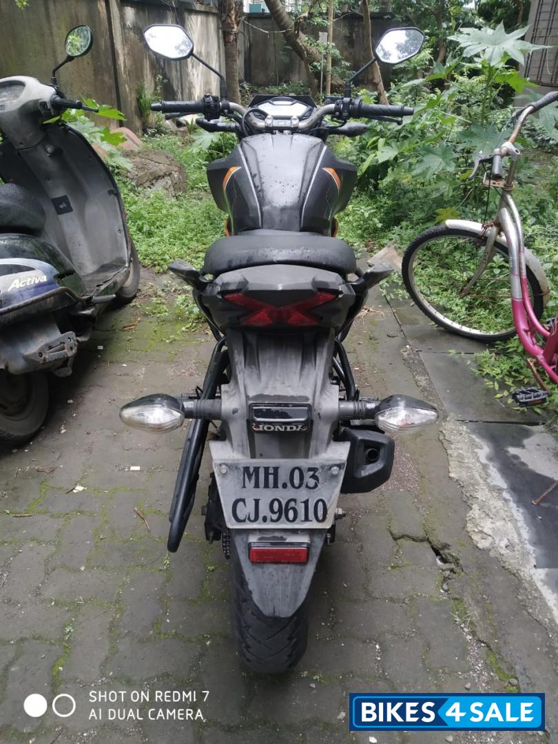 Black + Orange Honda CB Hornet 160R Black + Orange Honda CB Hornet 160R