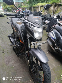 Black + Orange Honda CB Hornet 160R