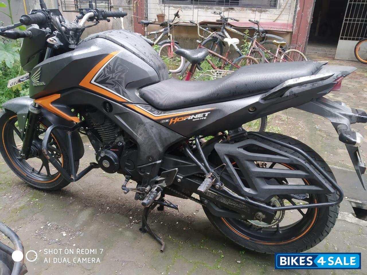 Black + Orange Honda CB Hornet 160R Black + Orange Honda CB Hornet 160R