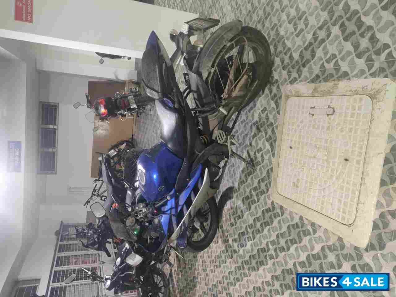 Yamaha YZF R15 V2 Yamaha YZF R15 V2