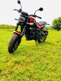 Benelli Leoncino 250