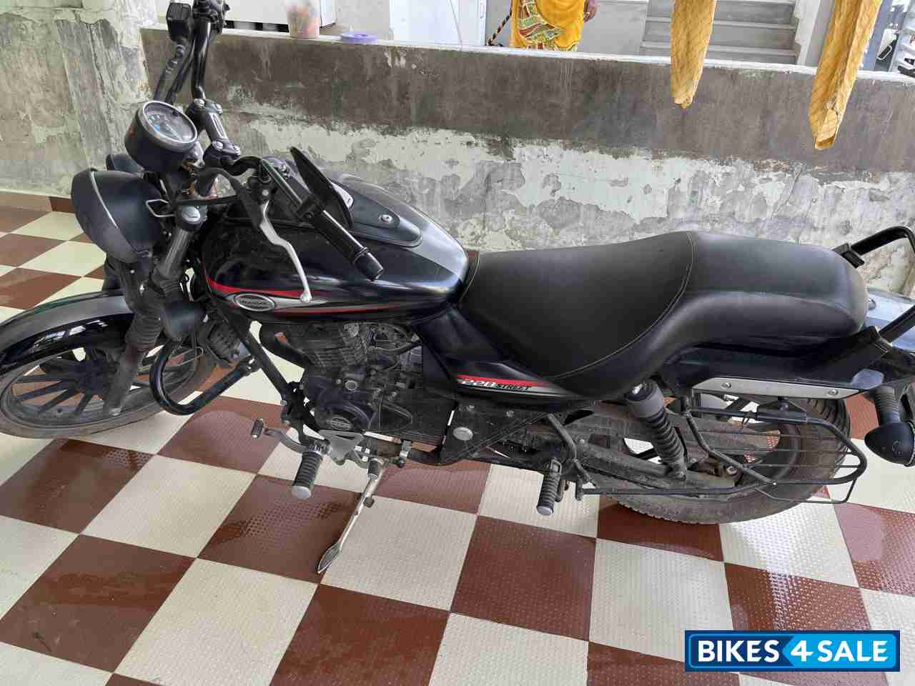 Matt Black Bajaj Avenger 220 DTS-i Matt Black Bajaj Avenger 220 DTS-i