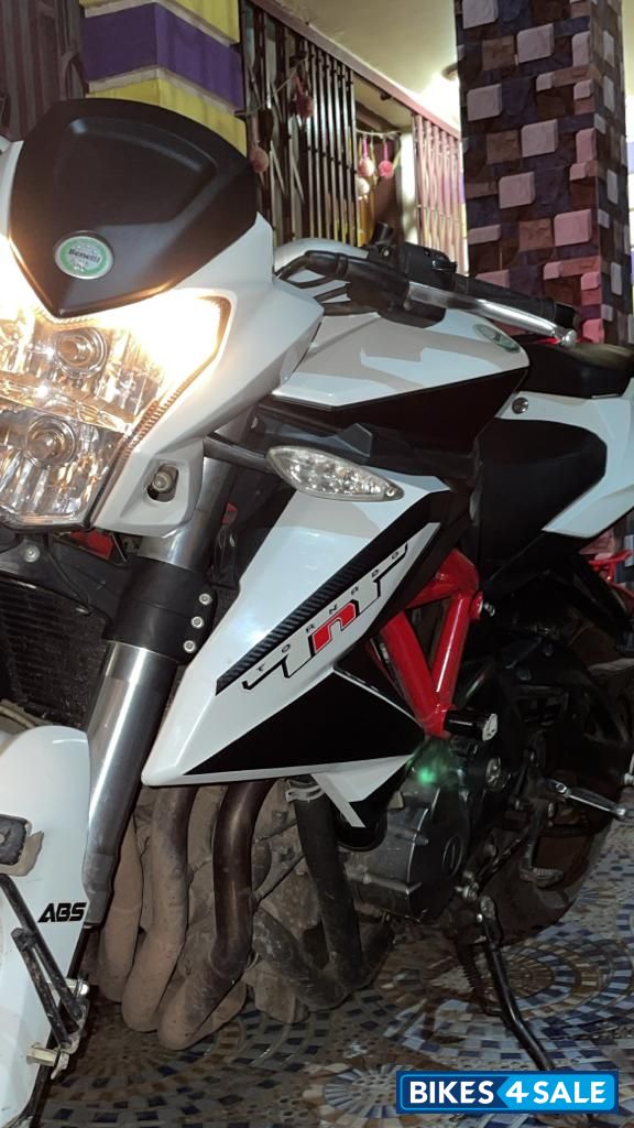 White Benelli TNT 600 i White Benelli TNT 600 i
