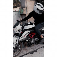 White Benelli TNT 600 i