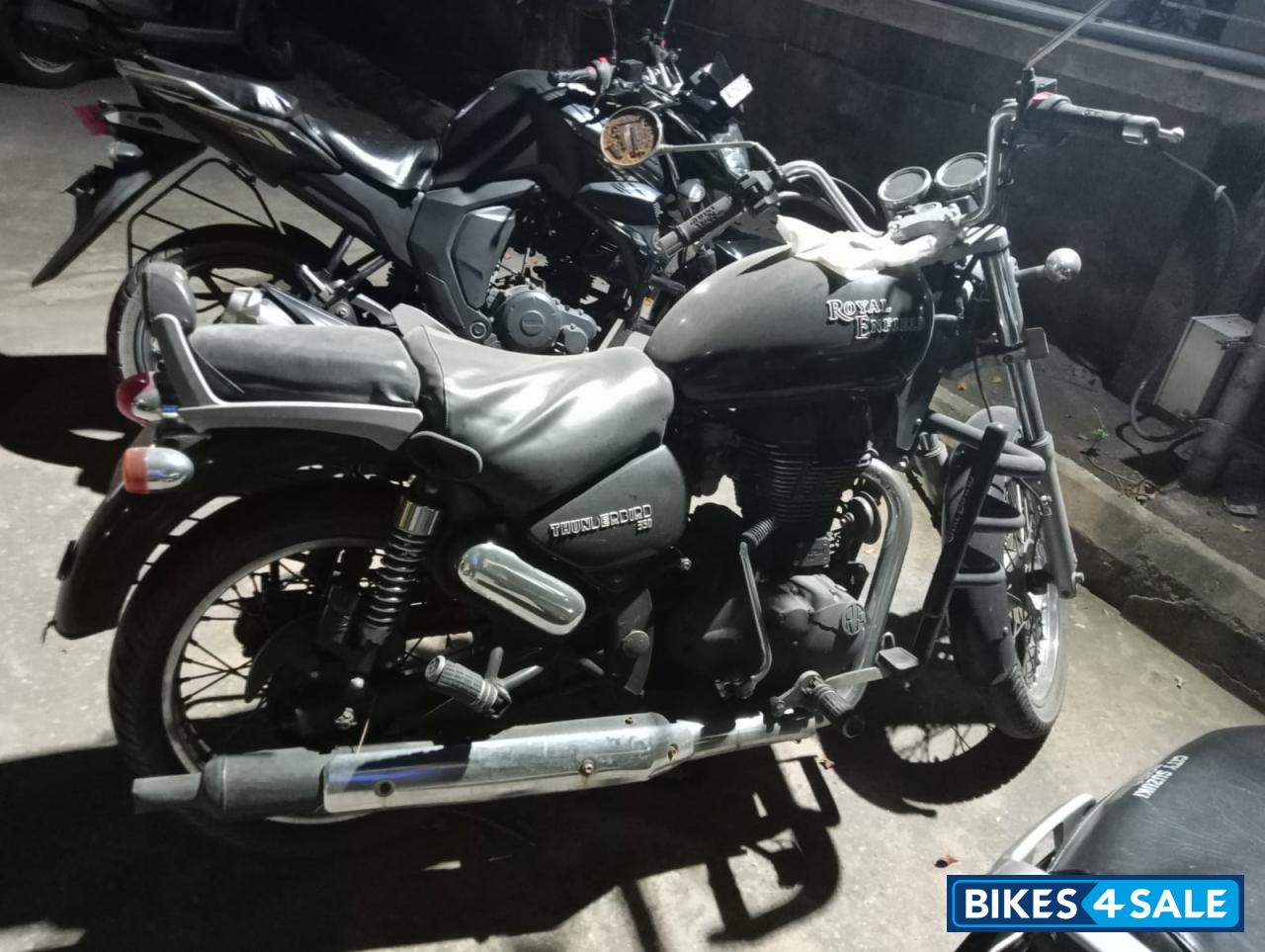 Royal Enfield Thunderbird 350 Royal Enfield Thunderbird 350