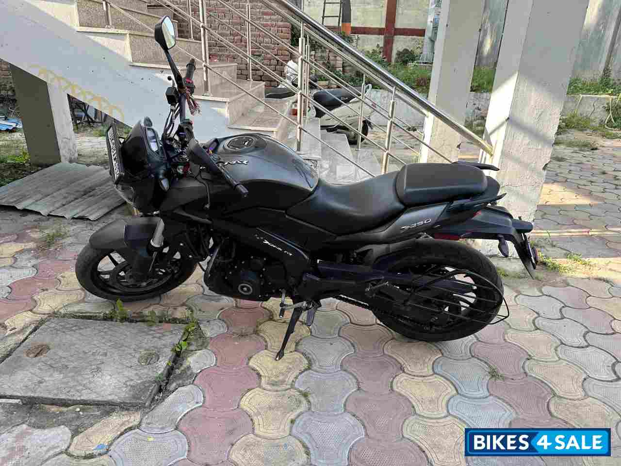 Charcoal Black Bajaj Dominar 250 Charcoal Black Bajaj Dominar 250