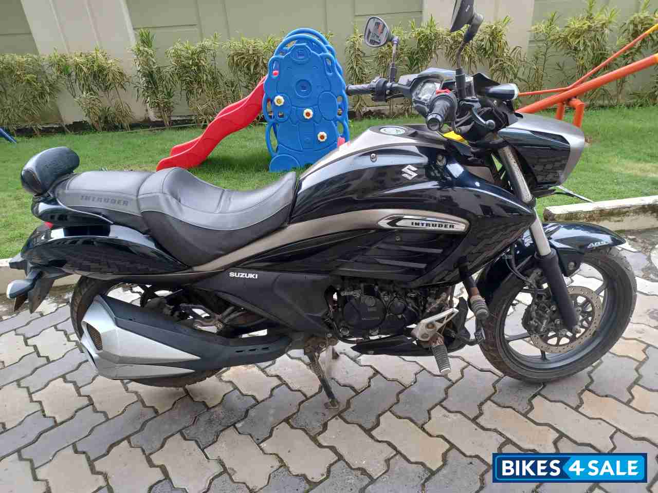 Suzuki Intruder 150 FI Suzuki Intruder 150 FI