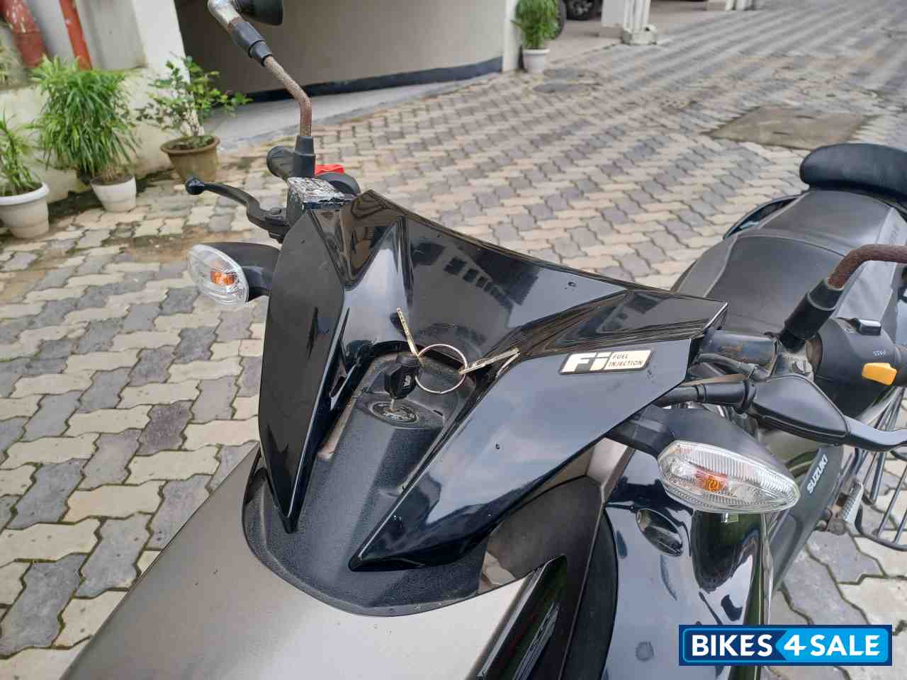 Suzuki Intruder 150 FI Suzuki Intruder 150 FI