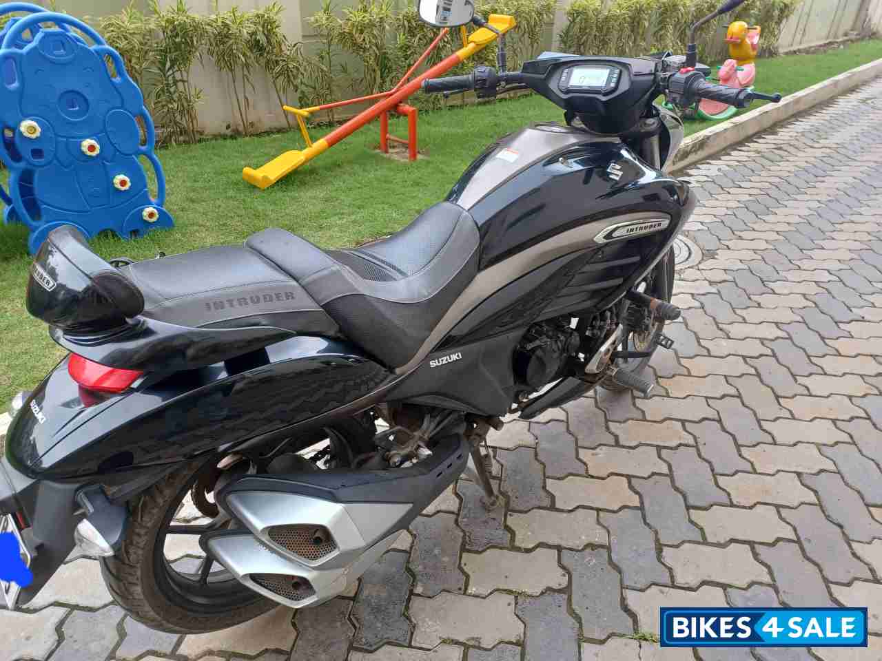 Suzuki Intruder 150 FI Suzuki Intruder 150 FI