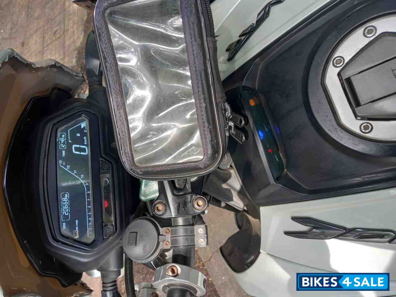 Bajaj Dominar 400 Disc Bajaj Dominar 400 Disc