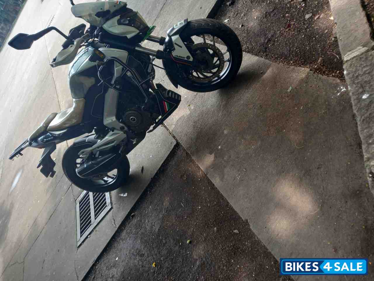 Bajaj Dominar 400 Disc Bajaj Dominar 400 Disc