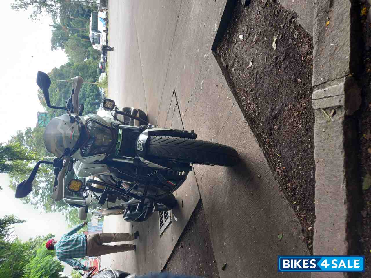 Bajaj Dominar 400 Disc Bajaj Dominar 400 Disc