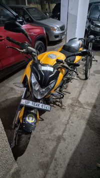 Yellow Bajaj Pulsar 200 NS