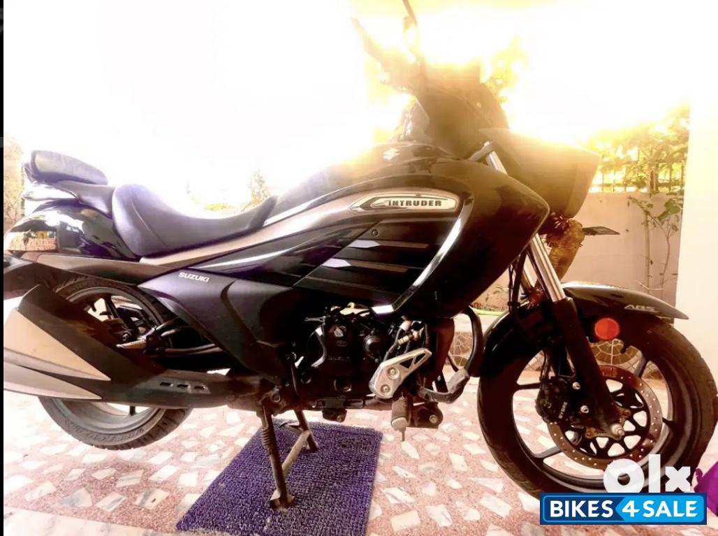 Suzuki Intruder 150 BS6