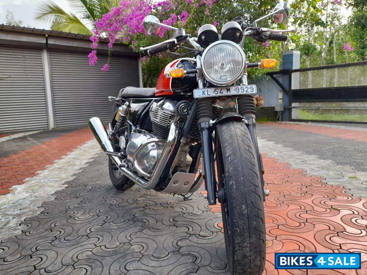 Rav Red & Black Royal Enfield Interceptor 650 Twin Rav Red & Black Royal Enfield Interceptor 650 Twin