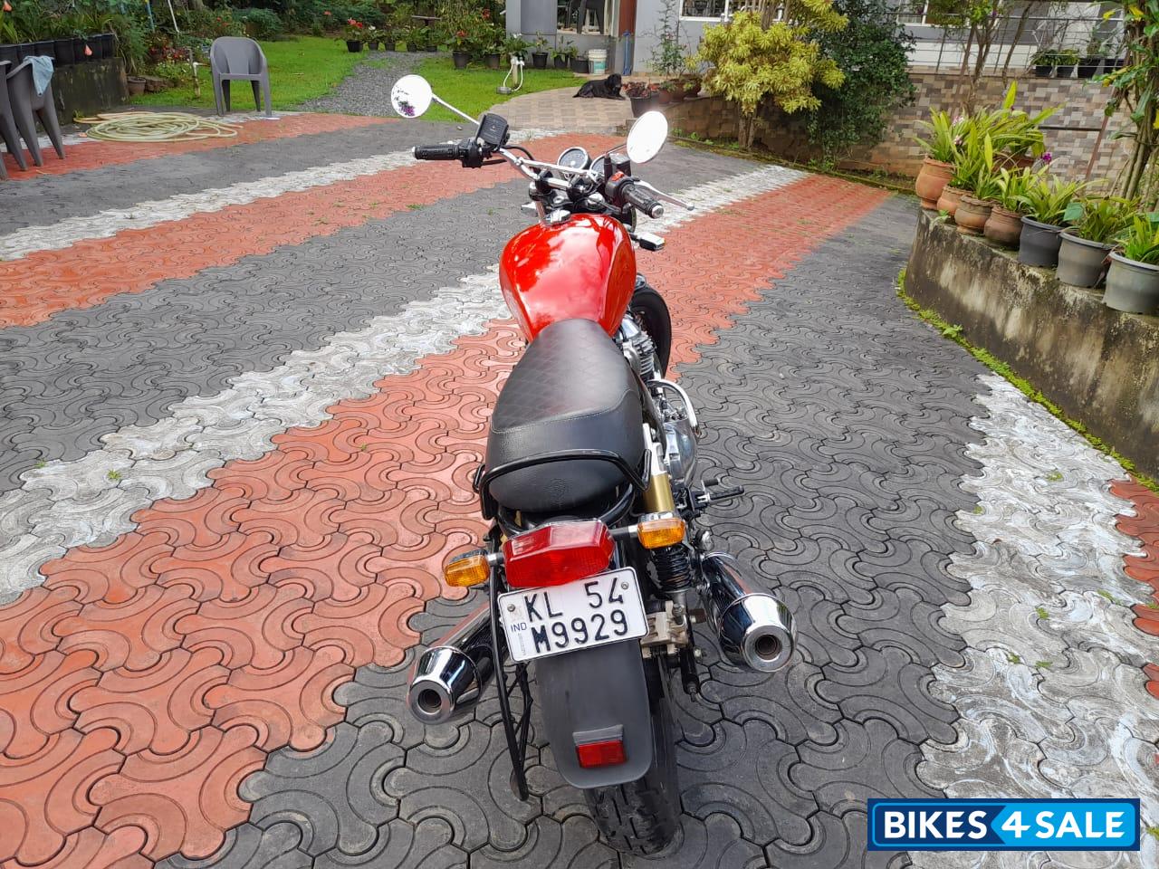 Rav Red & Black Royal Enfield Interceptor 650 Twin Rav Red & Black Royal Enfield Interceptor 650 Twin