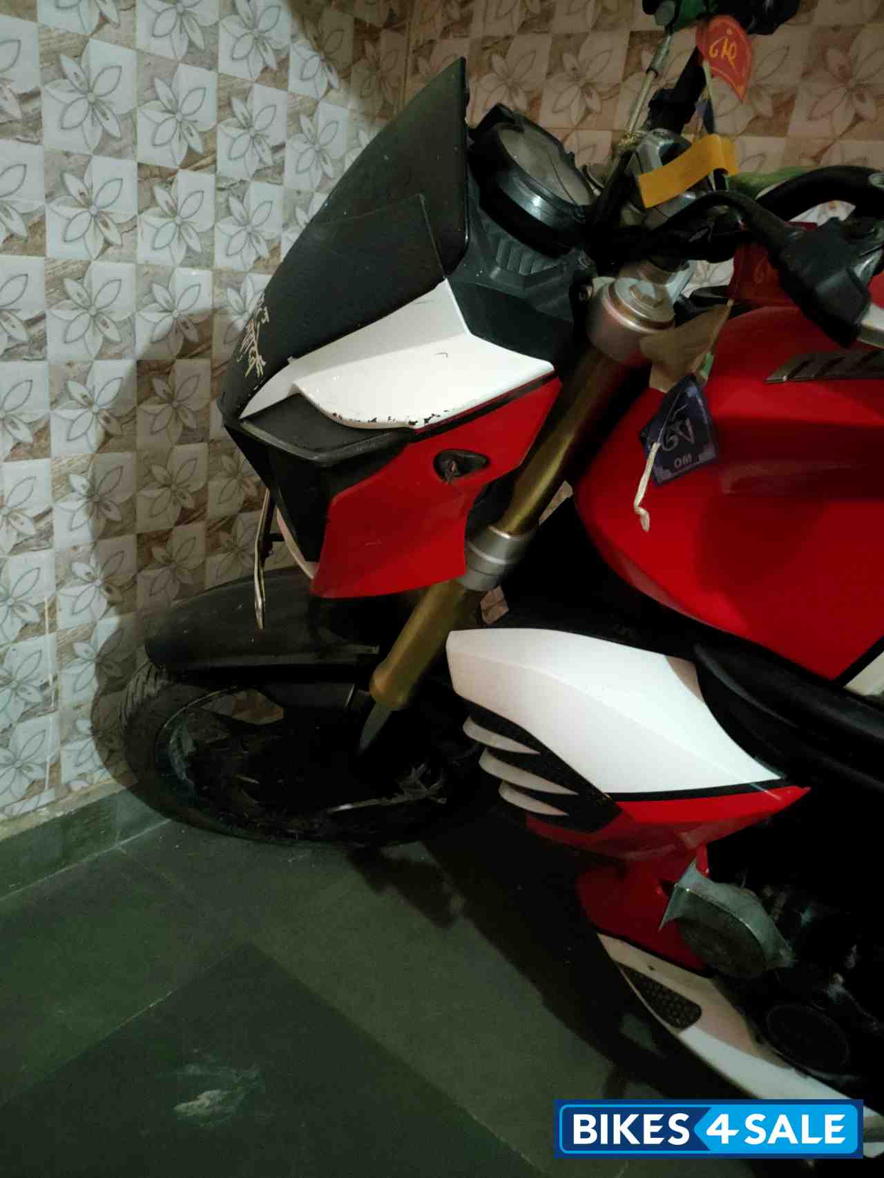 Mahindra Mojo UT 300 Mahindra Mojo UT 300