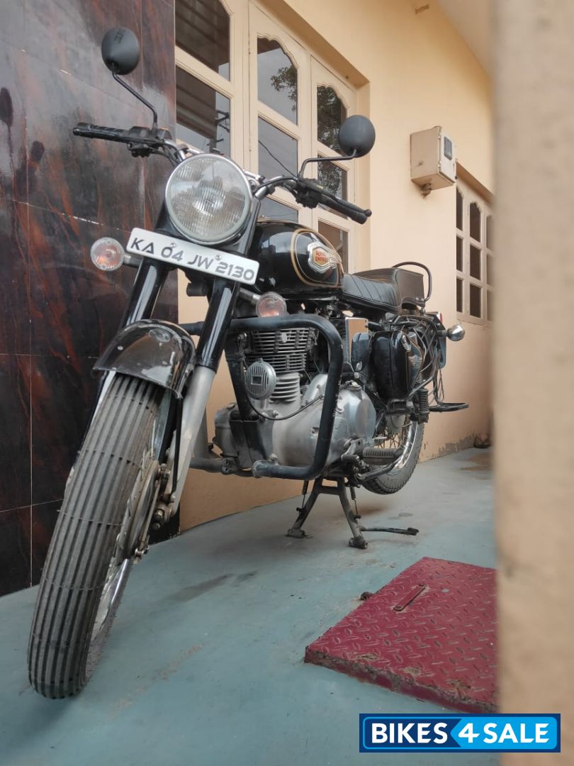 Black Royal Enfield Bullet Standard 350 Black Royal Enfield Bullet Standard 350