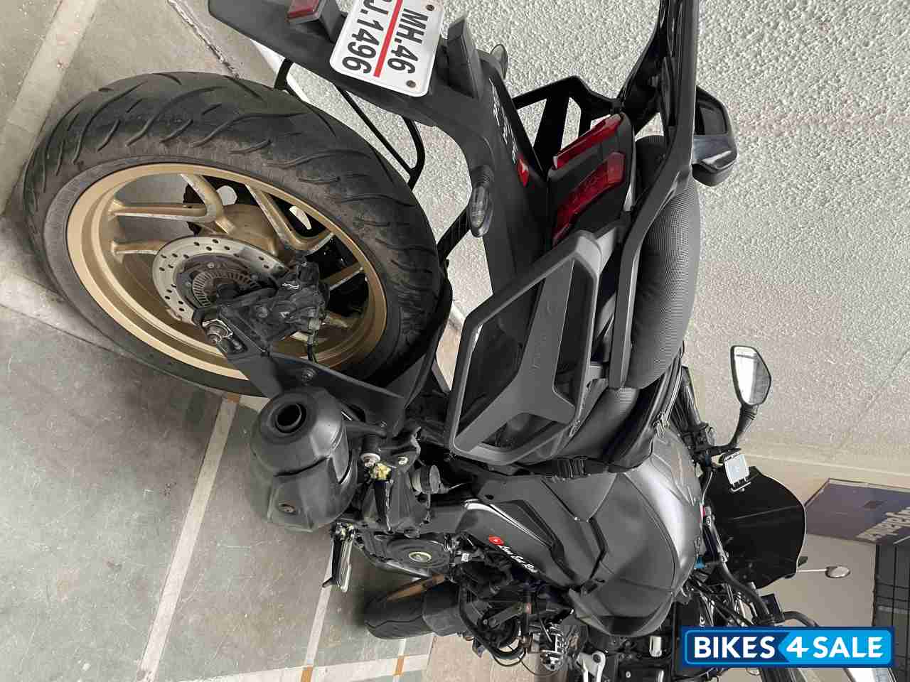 Matt Black Bajaj Dominar 400 ABS BS6 Matt Black Bajaj Dominar 400 ABS BS6