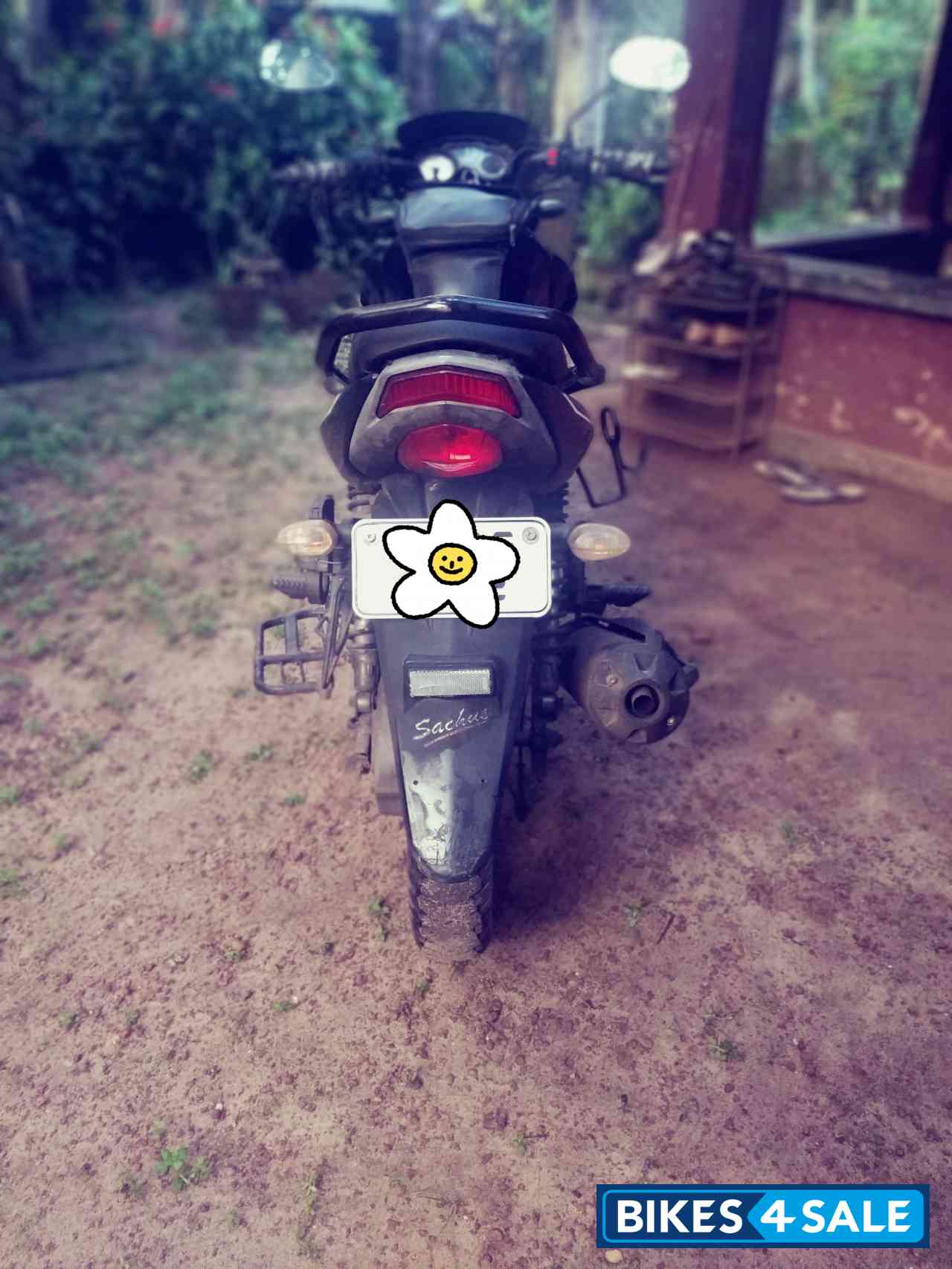 Black & Silver Yamaha SZ-R Black & Silver Yamaha SZ-R