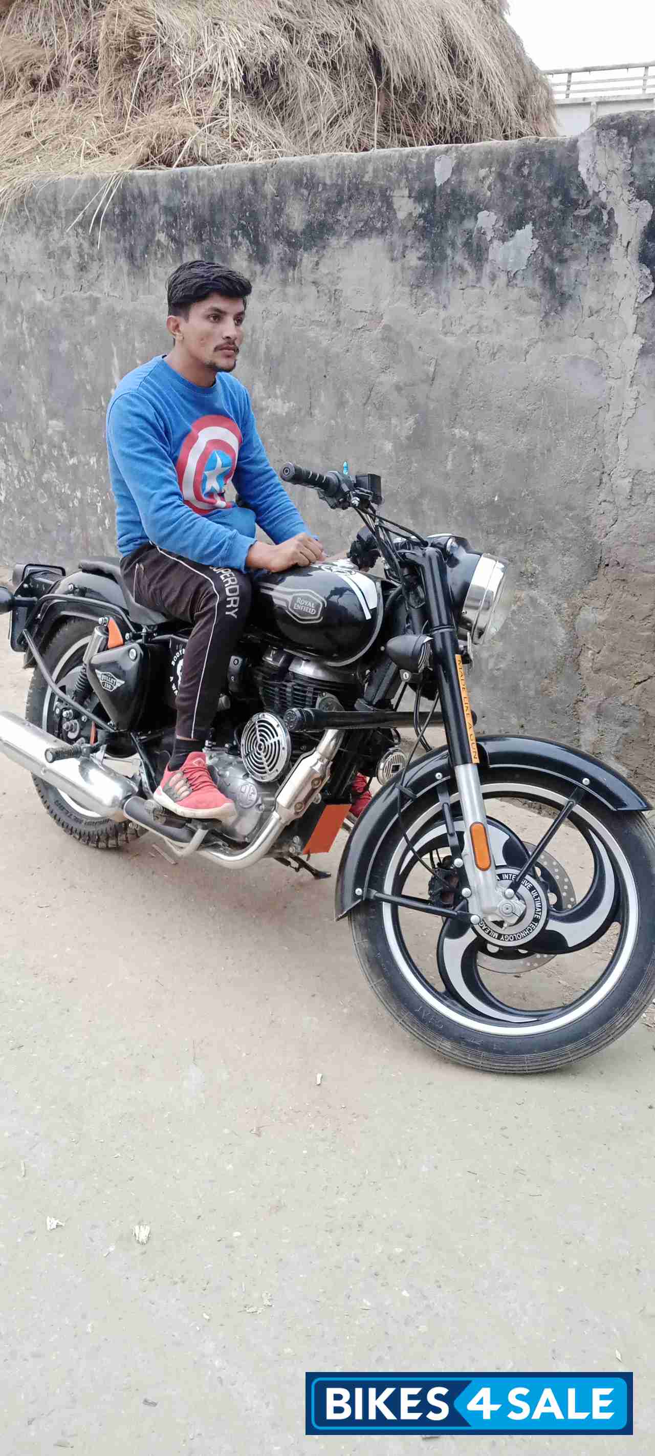 Black Royal Enfield Bullet 350 KS BS6 Black Royal Enfield Bullet 350 KS BS6