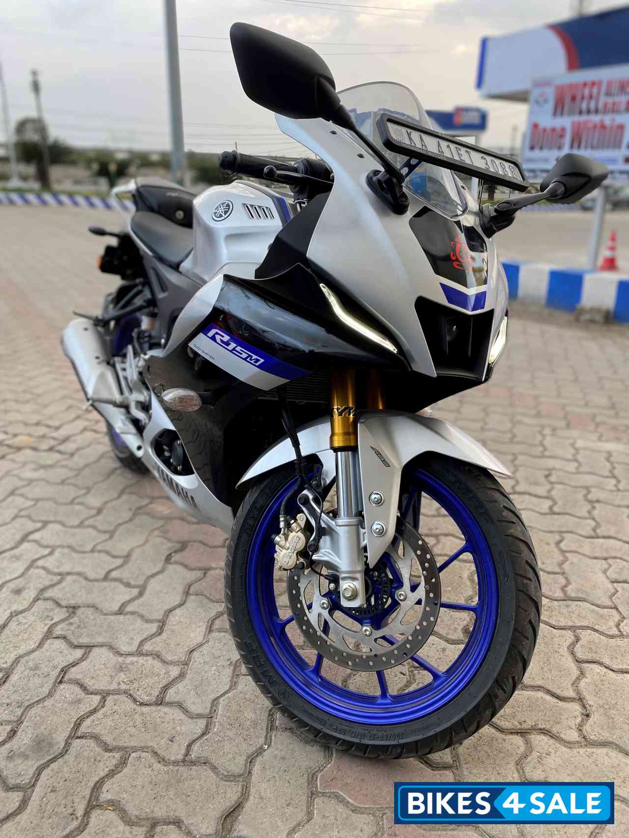 Yamaha R15M Yamaha R15M