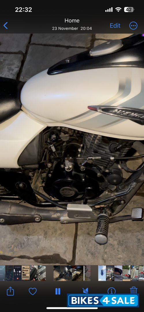 Bajaj Avenger Street 220