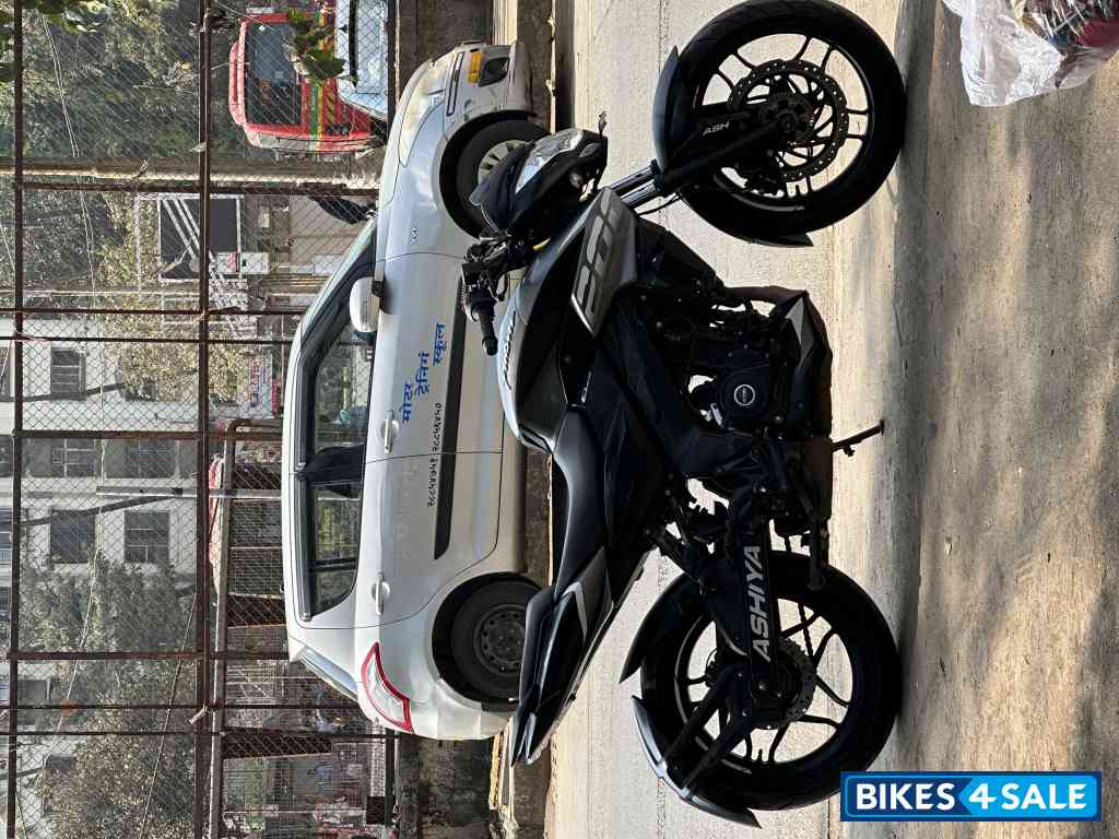 Grey Bajaj Pulsar 200 NS ABS Grey Bajaj Pulsar 200 NS ABS