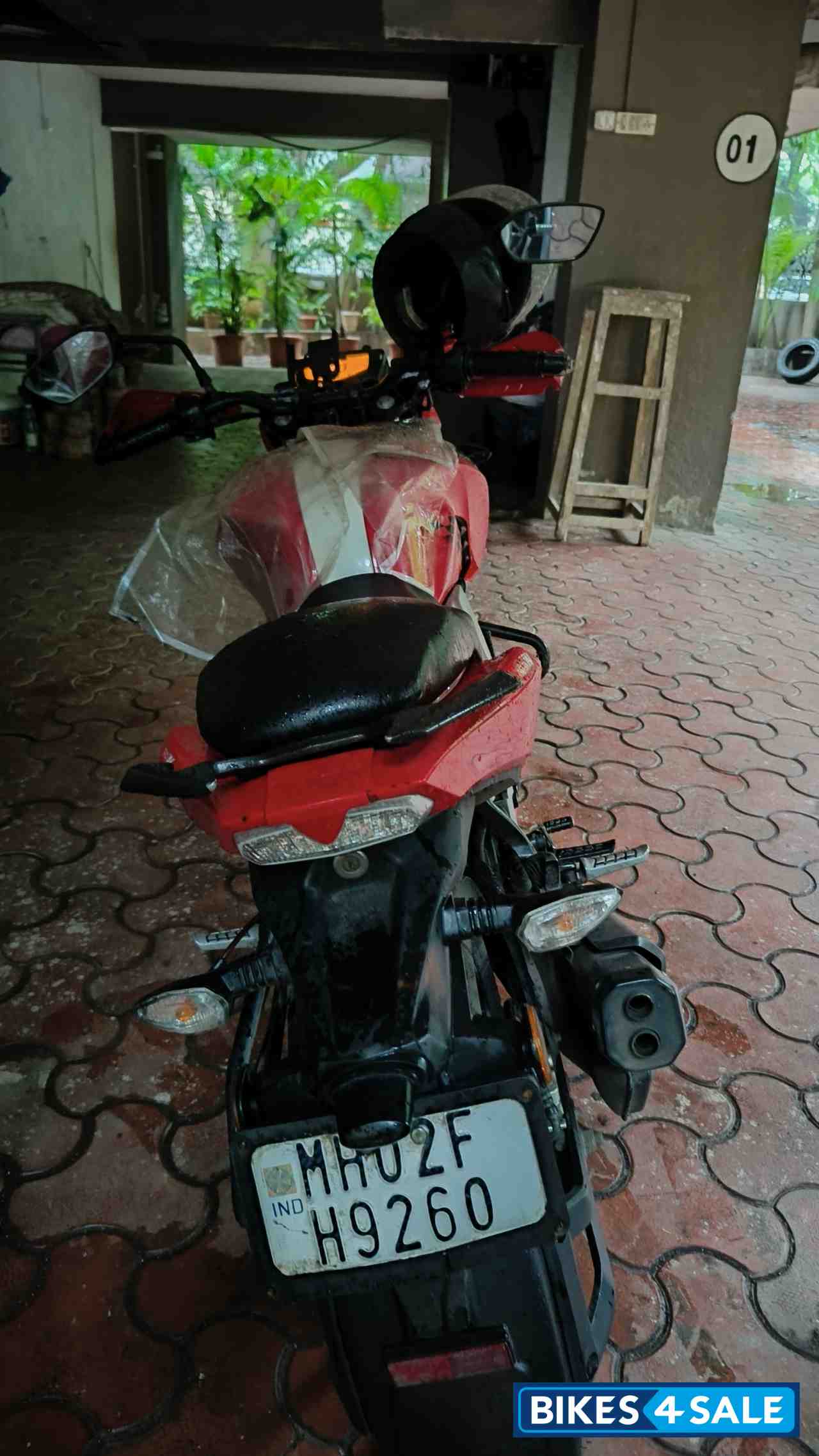 TVS Apache RTR 160 4V TVS Apache RTR 160 4V