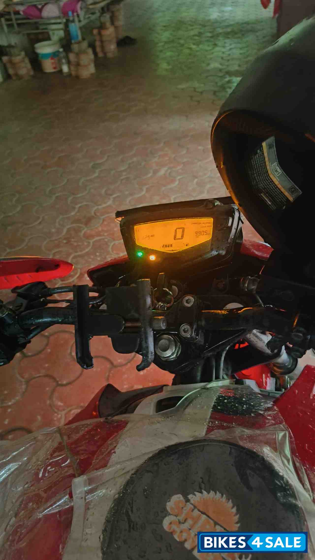 TVS Apache RTR 160 4V TVS Apache RTR 160 4V