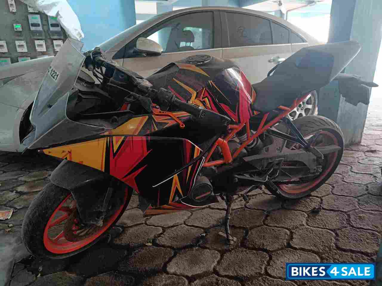 White And Orange KTM RC 200