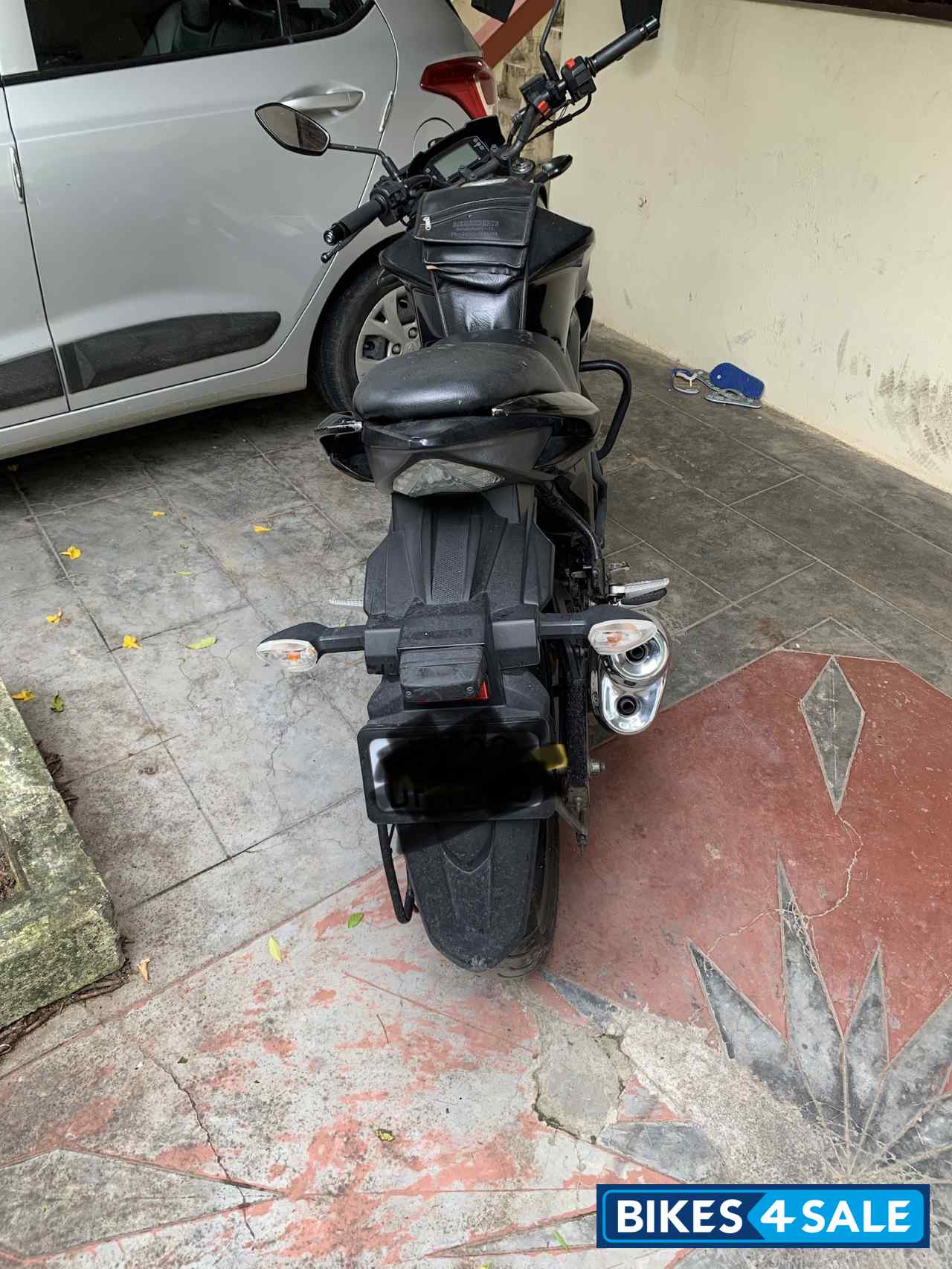 Black Suzuki Gixxer 150