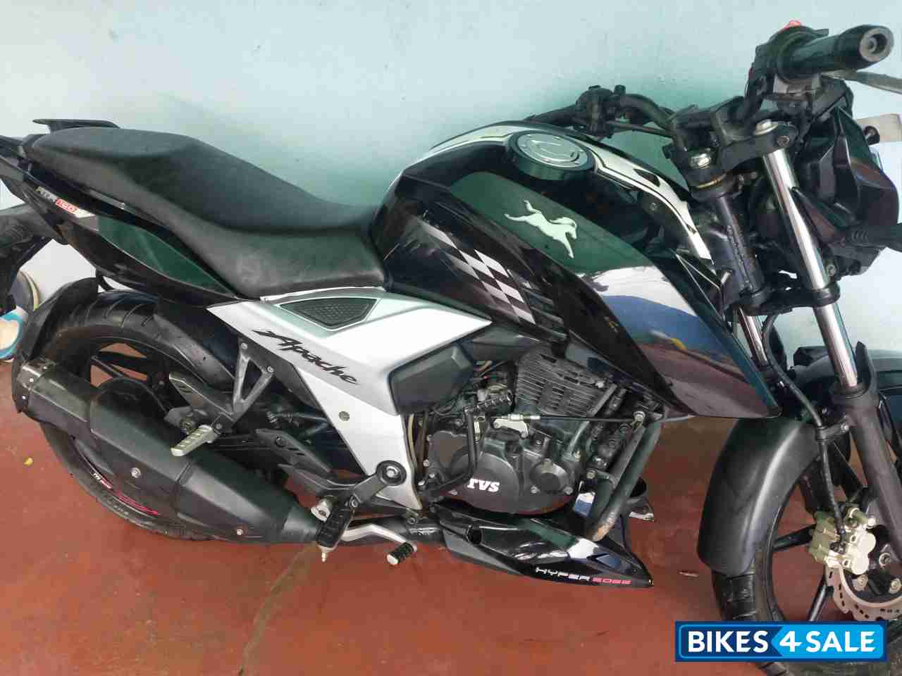 TVS Apache RTR 160 4V TVS Apache RTR 160 4V