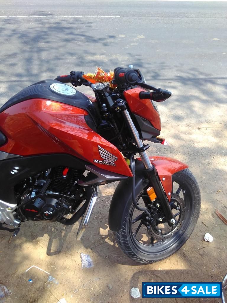 Neo Orange Honda CB Hornet 160R Neo Orange Honda CB Hornet 160R