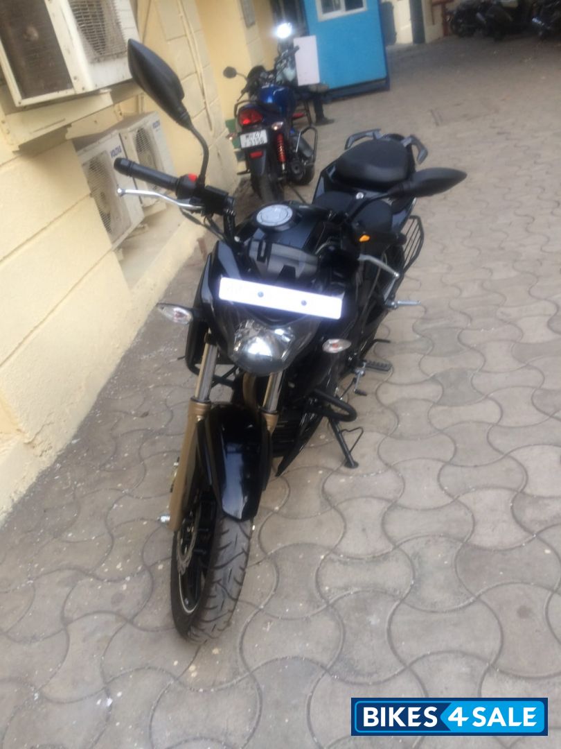 TVS Apache RTR 200 4V TVS Apache RTR 200 4V