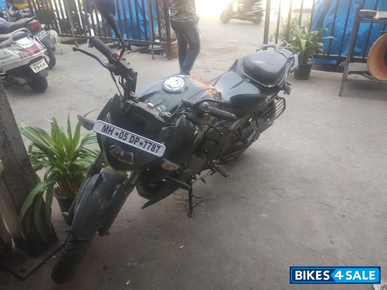 TVS Apache RTR 200 4V TVS Apache RTR 200 4V