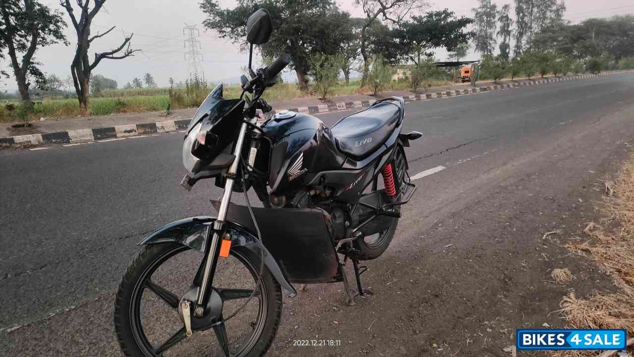 Black Honda Livo Black Honda Livo