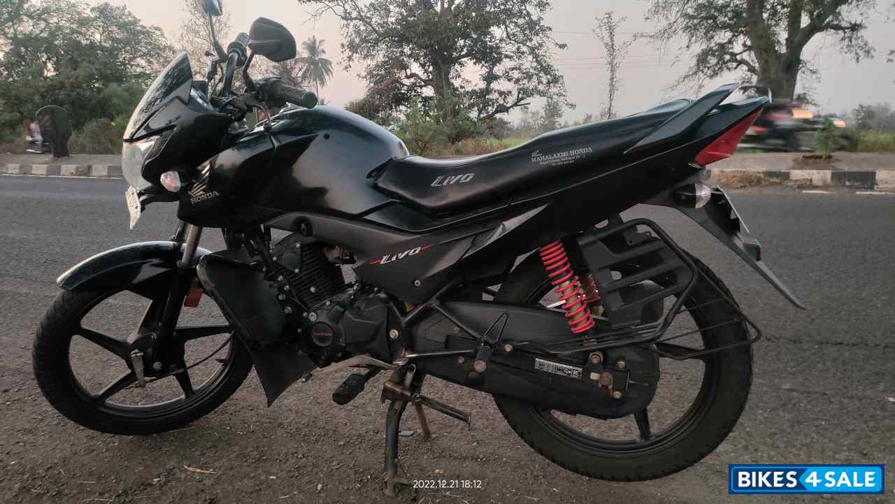 Black Honda Livo Black Honda Livo