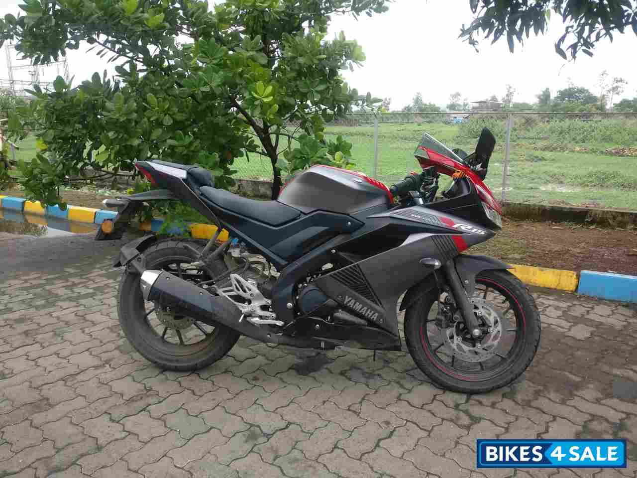 Red Yamaha YZF R15 V3 Red Yamaha YZF R15 V3