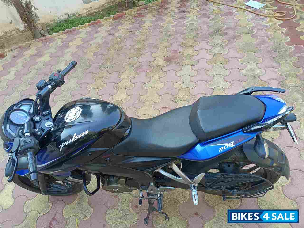 Blue Nd Black Bajaj Pulsar 200 NS Blue Nd Black Bajaj Pulsar 200 NS