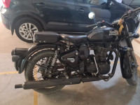 Royal Enfield Classic Stealth Black