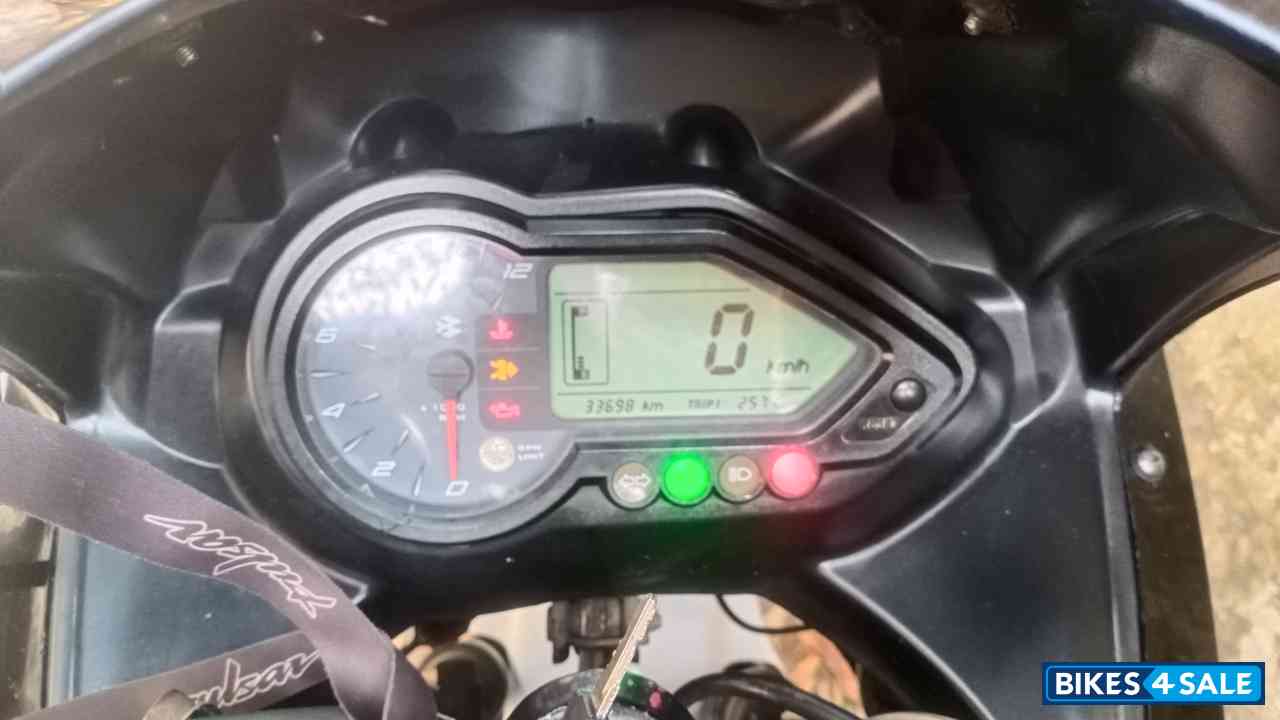 Bajaj Pulsar 220F Bajaj Pulsar 220F
