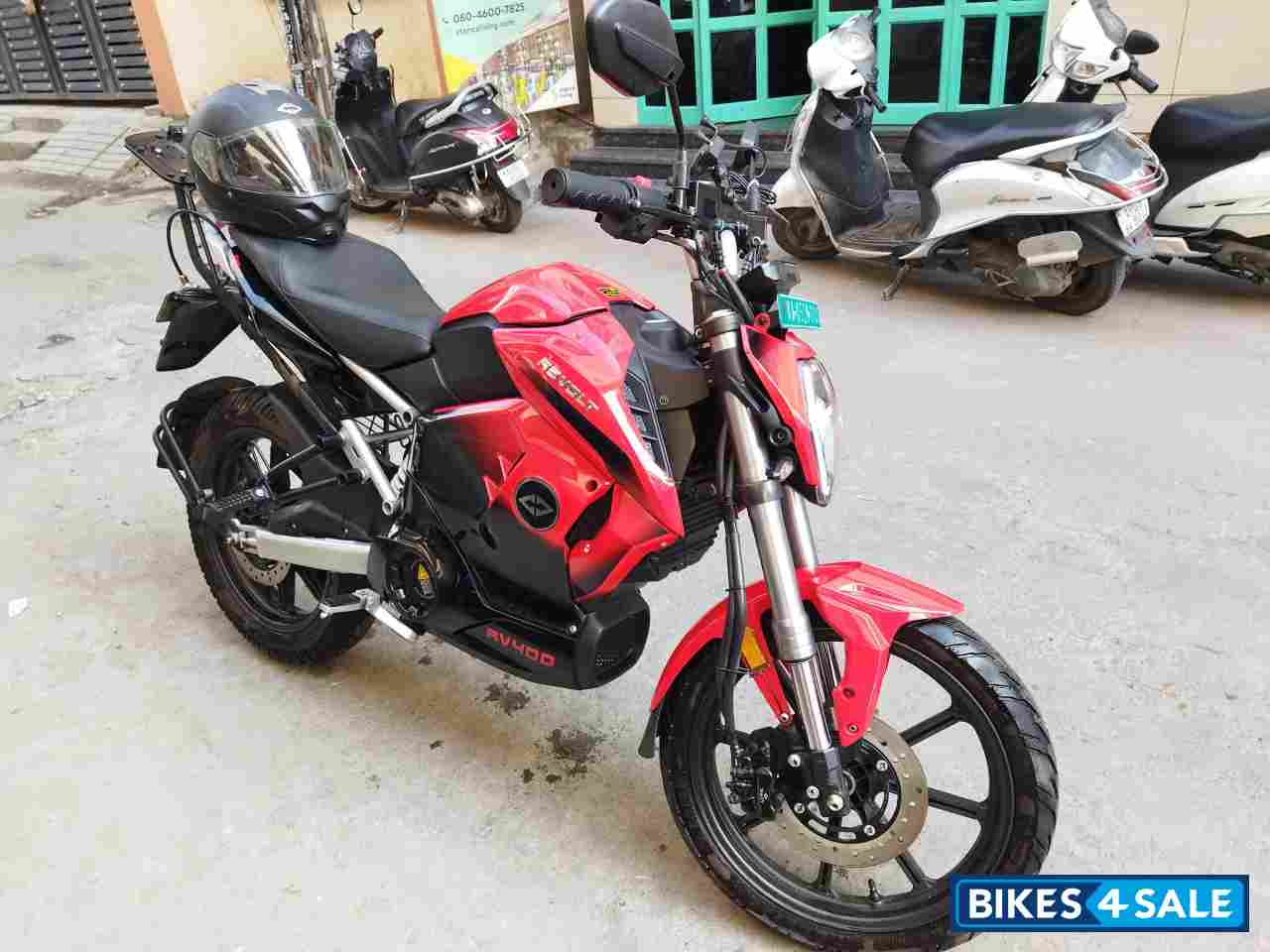 Revolt RV 400 Revolt RV 400