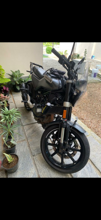 Black Husqvarna Svartpilen 250 2020