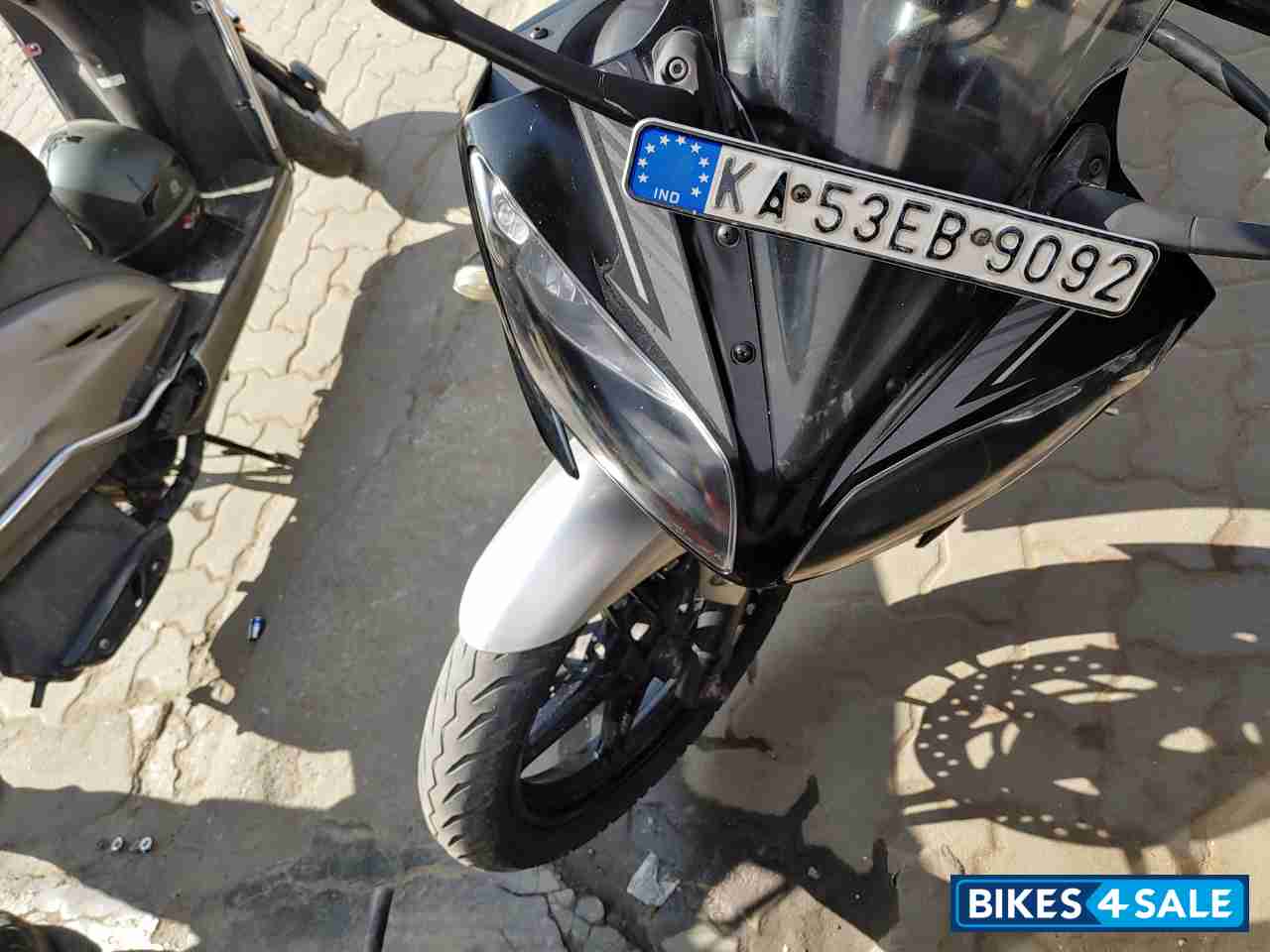 Black Silver Yamaha YZF R15 V2 Black Silver Yamaha YZF R15 V2